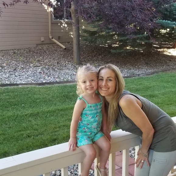 Meet your Posher, Ashley - Picture 2 of 4